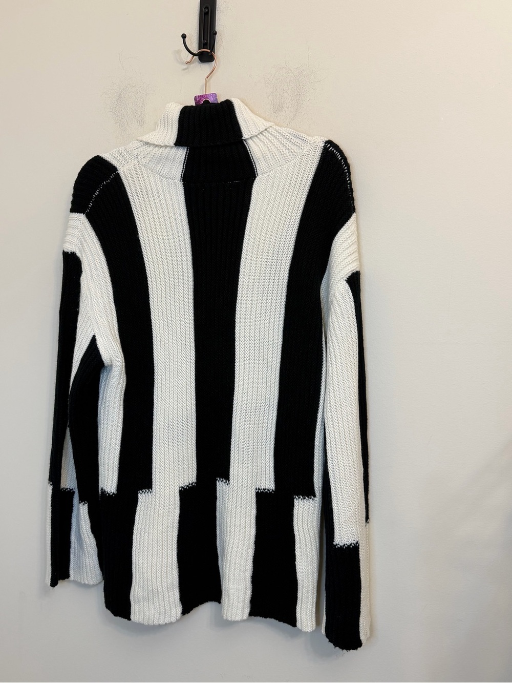 Endless Blu Black White Striped Turtleneck Sweater Women’s Size Small Oversized - Picture 6 of 7